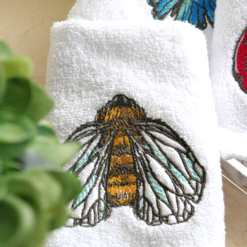 Buzzing Bee Hand Towels