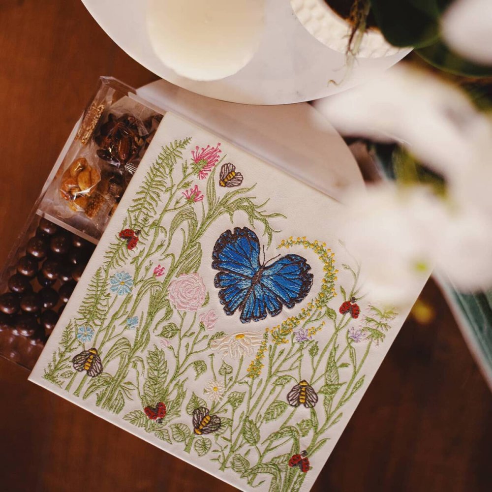 full-design1 Spring Themed Prints Box